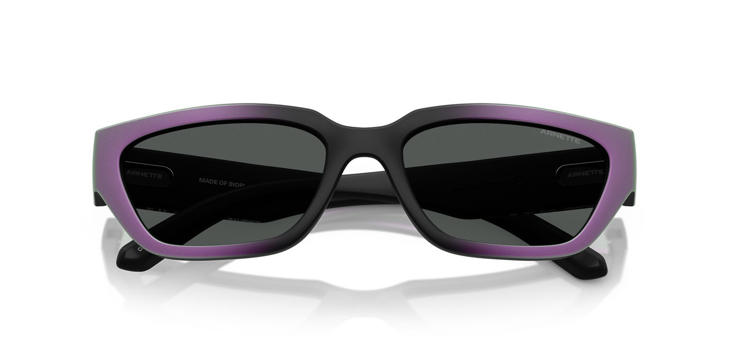 Sunglasses Arnette Curbside AN 4350 (297687) color nero opaco sfumato viola shape square lenses grigio scuro