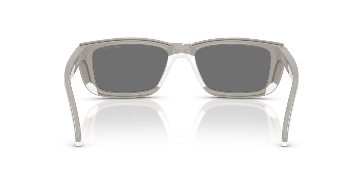Sonnenbrillen Arnette Graf AN 4356 (29871W) farbe grigio chiaro/bianco gommato form rechteckig gläser lente demo