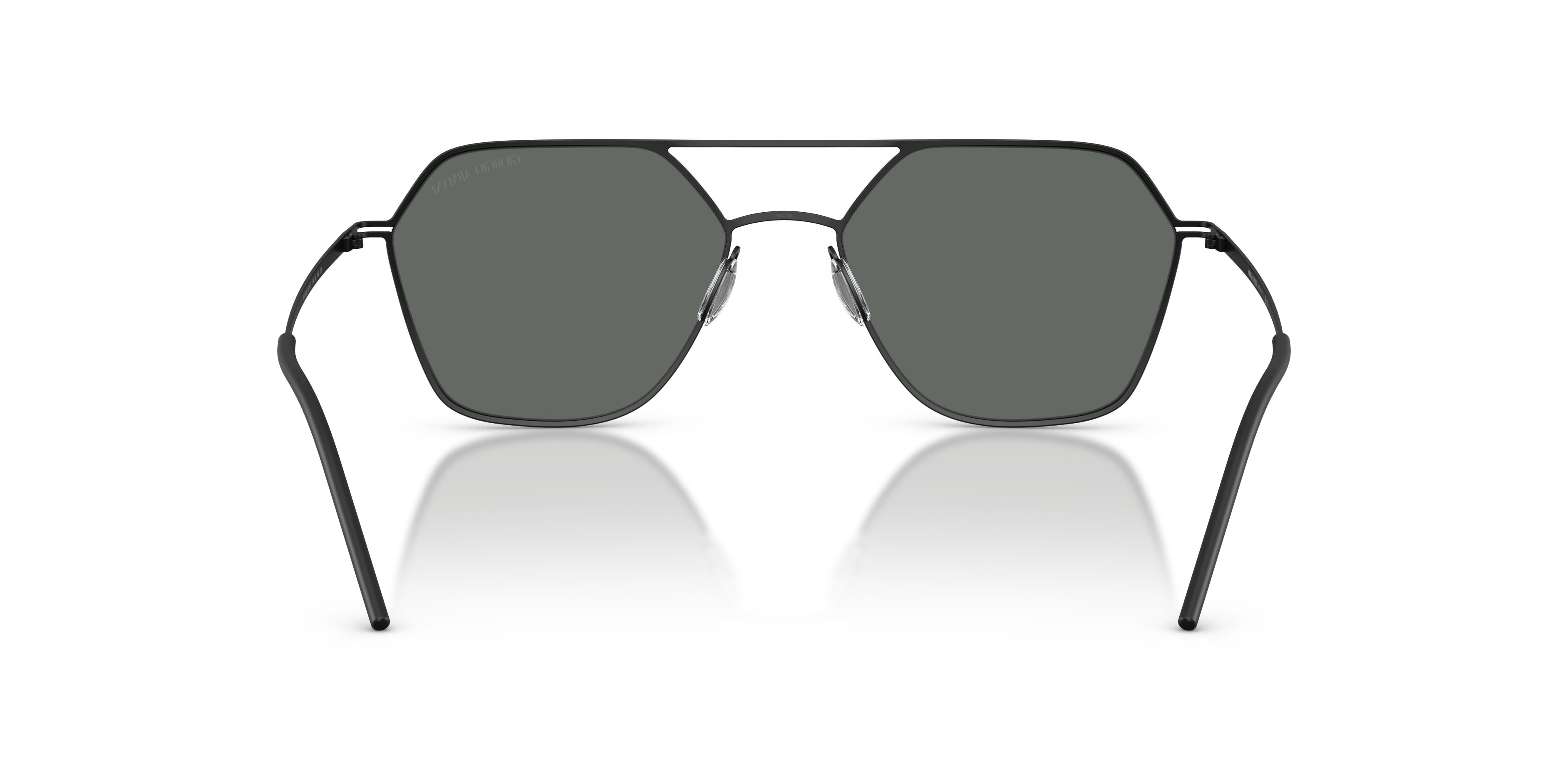 Occhiali da sole Giorgio Armani AR 6185 (300187) colore nero opaco forma quadrato lenti grigio scuro
