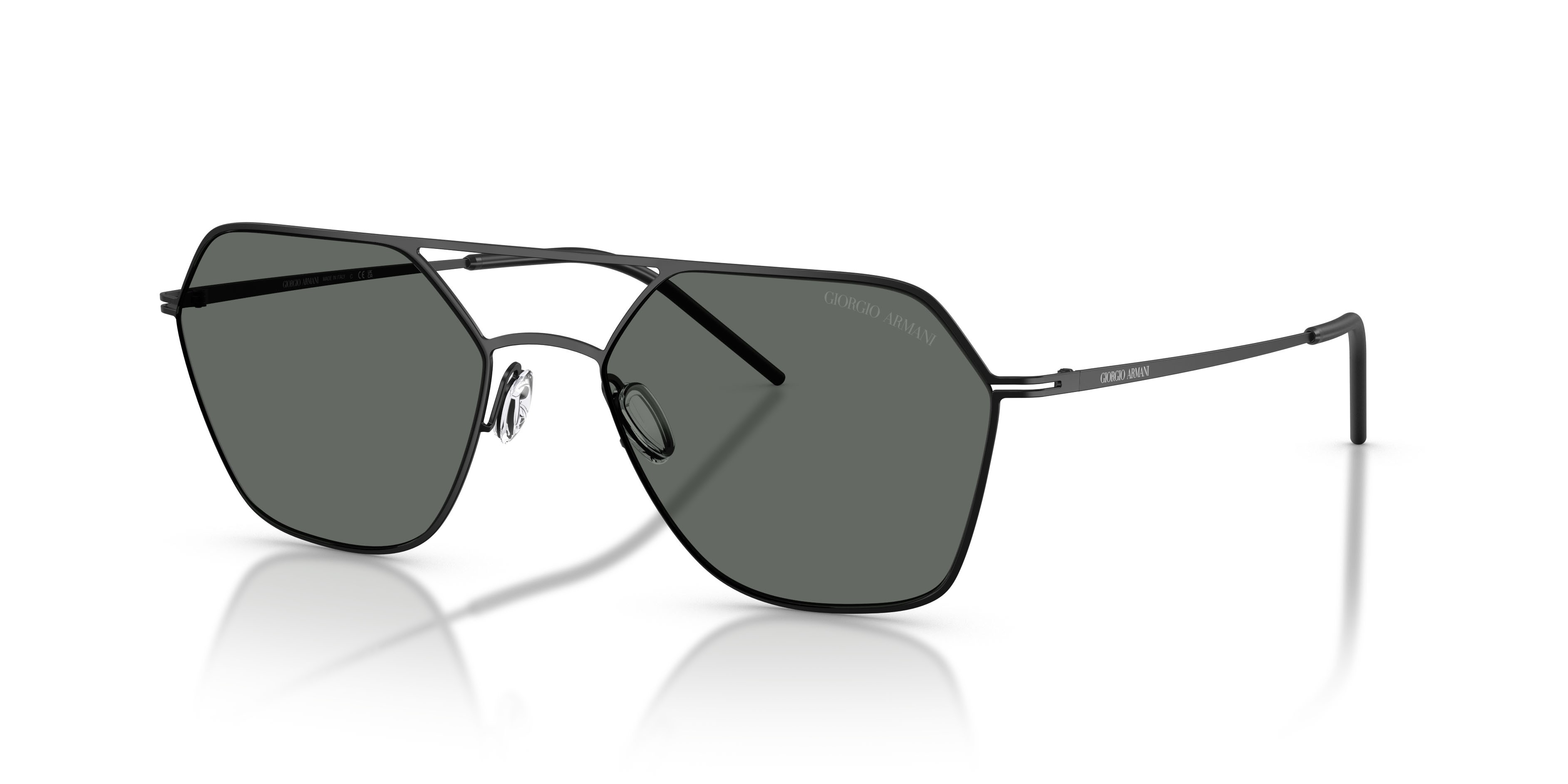 Occhiali da sole Giorgio Armani AR 6185 (300187) colore nero opaco forma quadrato lenti grigio scuro