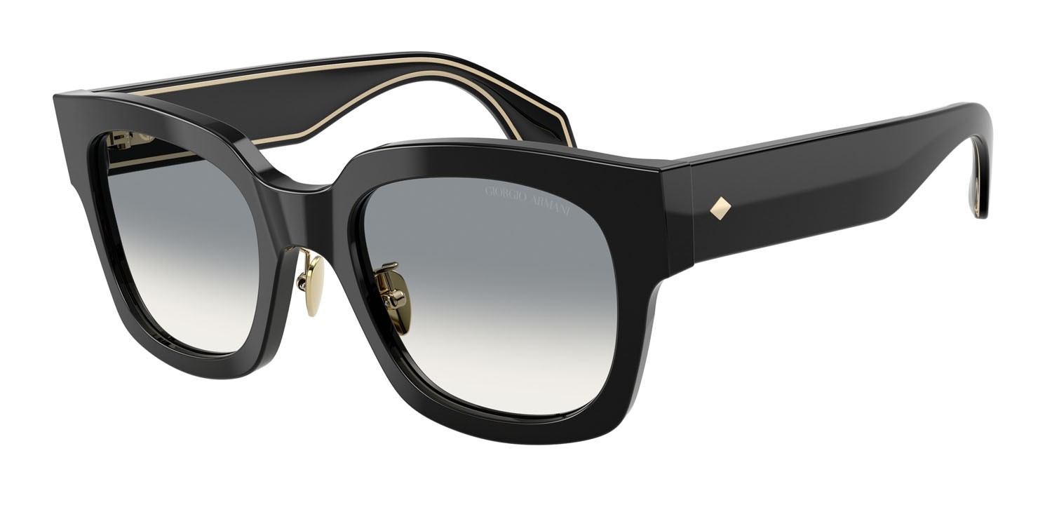 Occhiali da sole Giorgio Armani AR 8223 (500111) colore nero forma quadrato lenti grigio sfumato