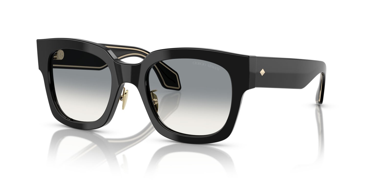 Occhiali da sole Giorgio Armani AR 8223 (500111) colore nero forma quadrato lenti grigio sfumato