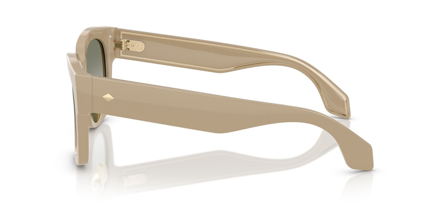 Occhiali da sole Giorgio Armani AR 8223 (61618E) colore greige forma quadrato lenti verde sfumato