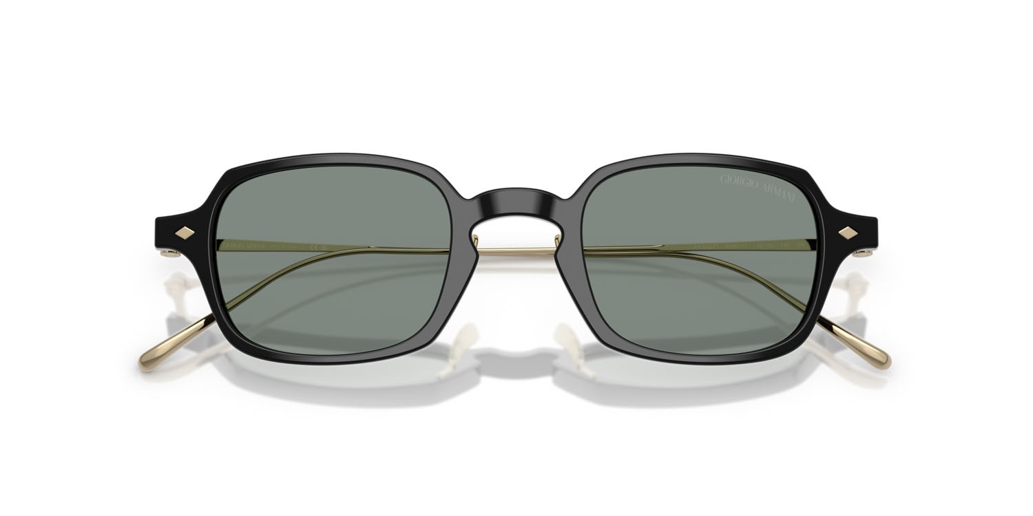 Occhiali da sole Giorgio Armani AR 8227T (606011) colore nero forma rettangolare lenti grigio