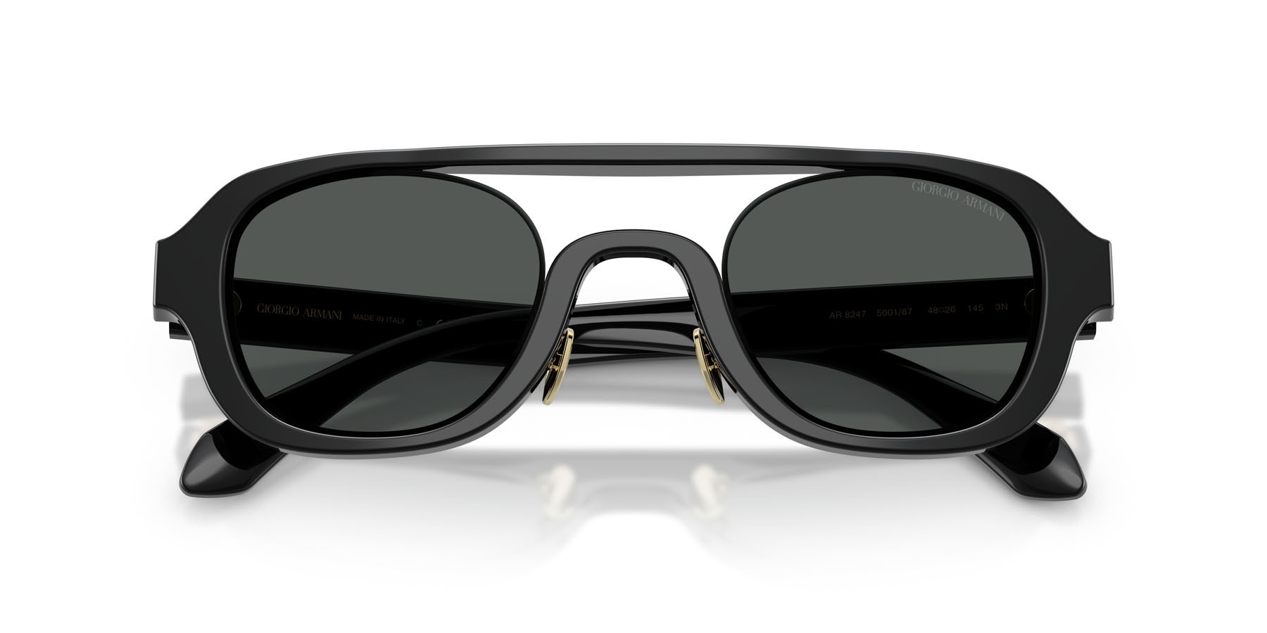 Occhiali da sole Giorgio Armani AR 8247 (500187) colore nero forma irregolare lenti grigio scuro