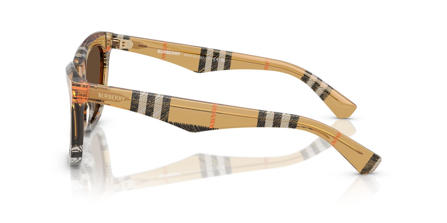 Occhiali da sole Burberry BE 4435 (414673) colore sabbia a scacchi forma cat eye lenti marrone scuro