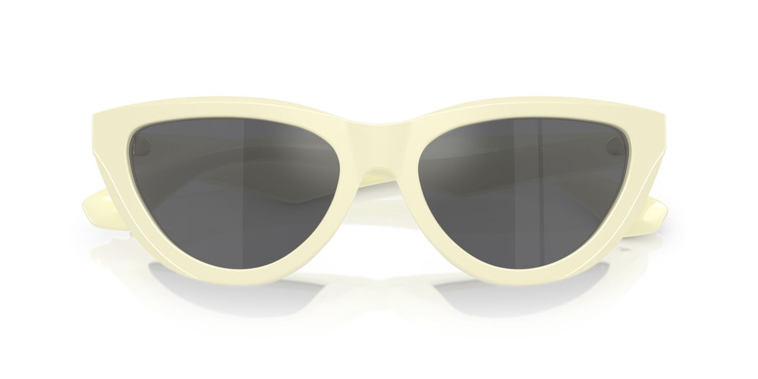 Occhiali da sole Burberry BE 4436U (41456G) colore giallo forma cat eye lenti grigio argento specchiato