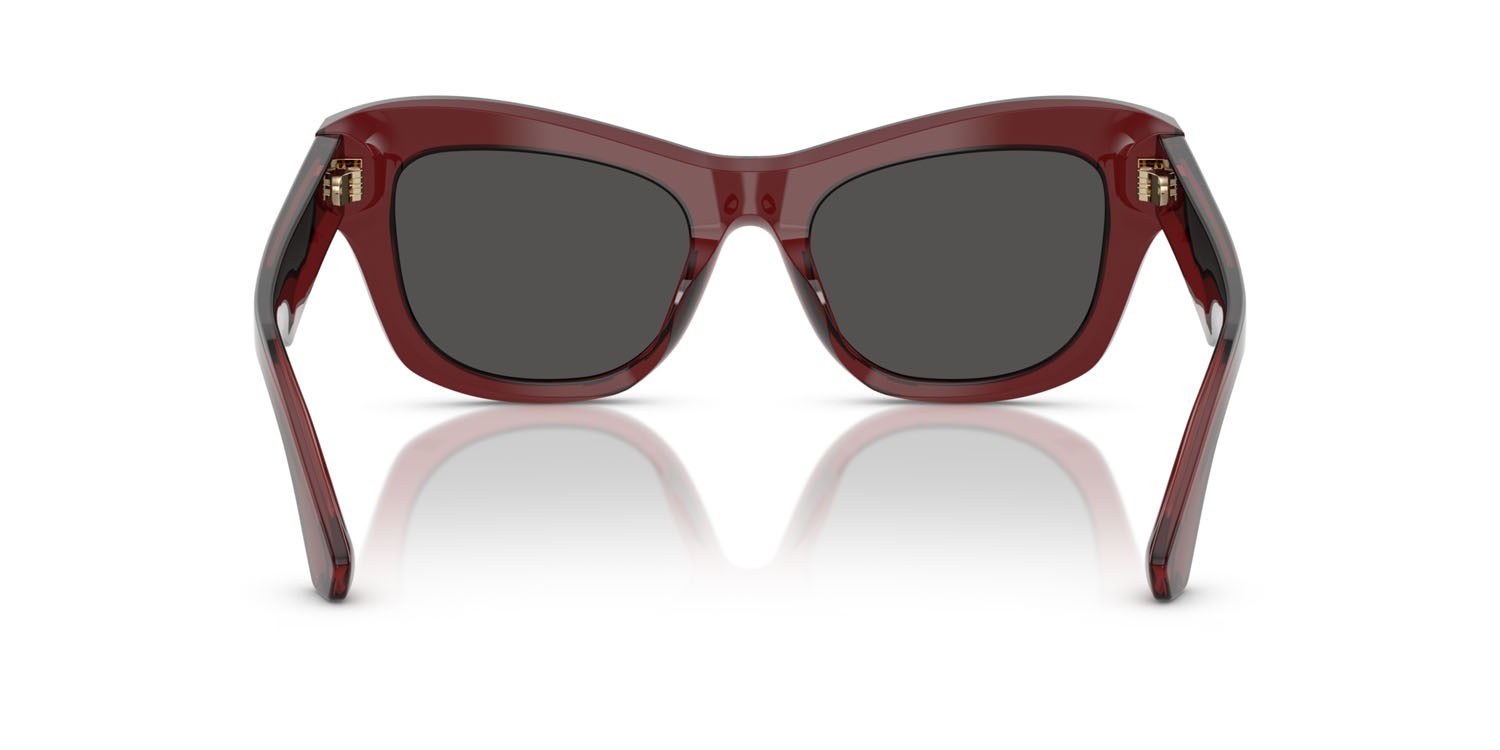 Occhiali da sole Burberry BE 4442U (412887) colore bordeaux forma cat eye lenti grigio scuro