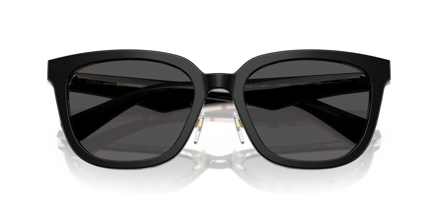 Occhiali da sole Burberry BE 4446D (412187) colore top nero su motivo a quadri vintage forma quadrato lenti grigio scuro
