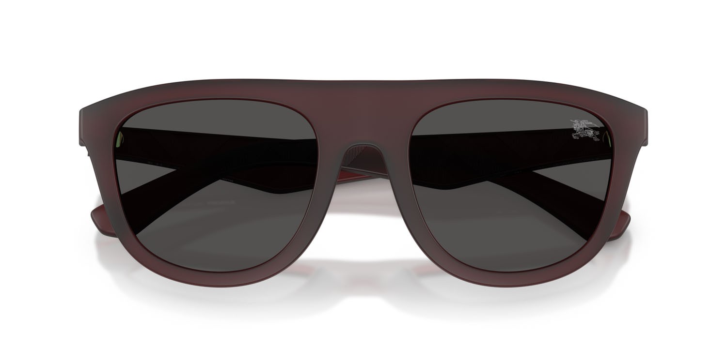 Occhiali da sole Burberry BE 4459U (417187) colore bordeaux opaco forma quadrato lenti grigio scuro