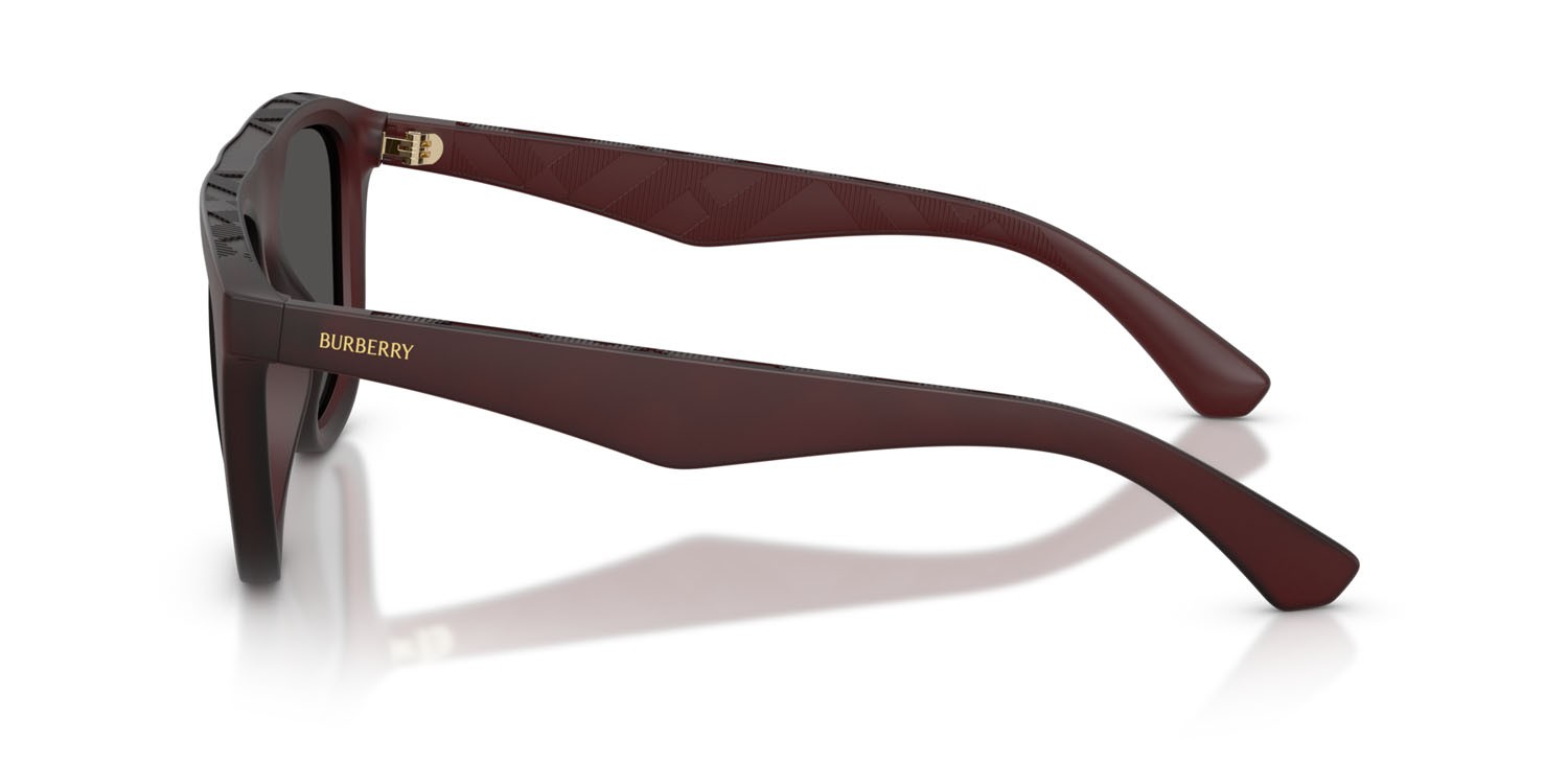 Occhiali da sole Burberry BE 4459U (417187) colore bordeaux opaco forma quadrato lenti grigio scuro