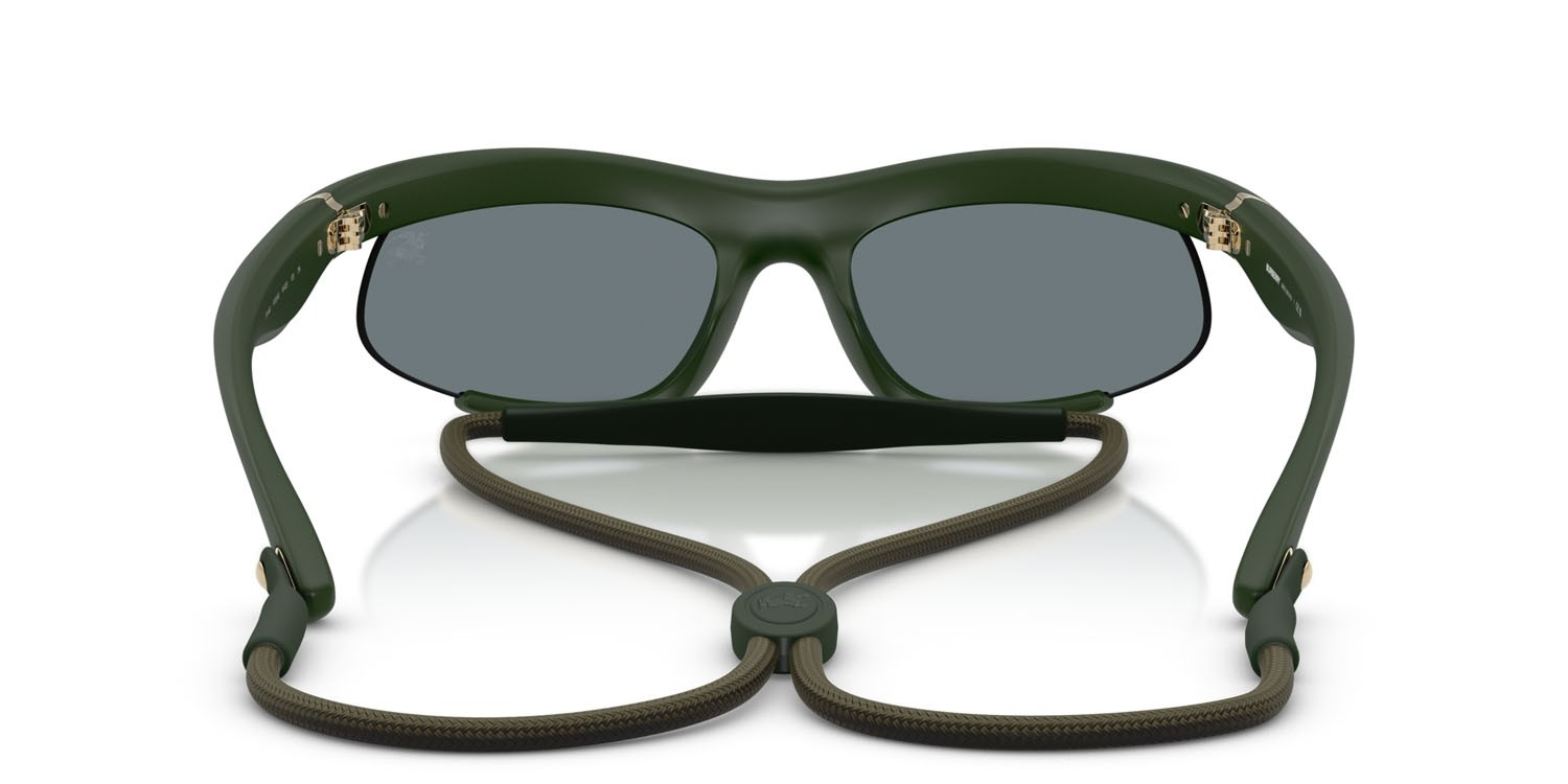 Occhiali da sole Burberry BE 4462 (41556G) colore verde effetto gommato forma irregolare lenti grigio nero specchiato