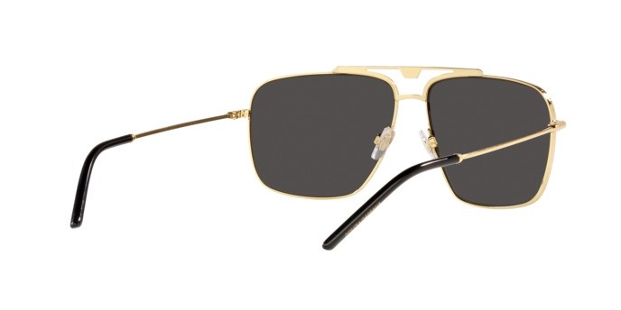 Sonnenbrillen Dolce & Gabbana DG 2264 (02/87) farbe gold/black matte form quadratisch gläser grey