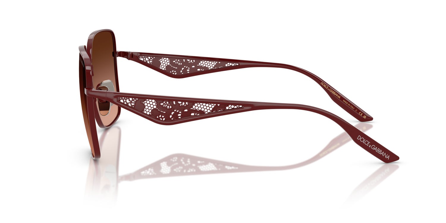 Sonnenbrillen Dolce & Gabbana DG 2310 (13195M) farbe bordeaux form quadratisch gläser rosa sfumato grigio