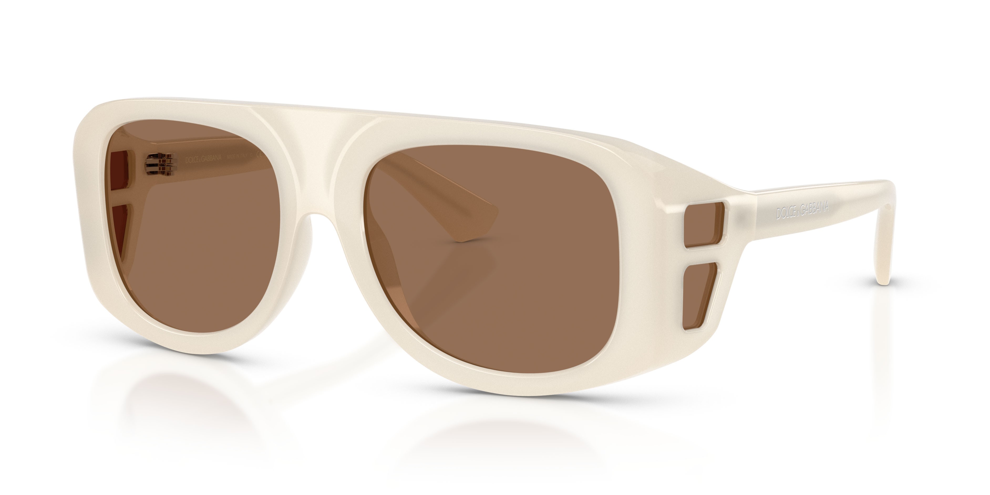 Occhiali da sole Dolce & Gabbana DG 6208 (303973) colore latte opalino forma aviator lenti marrone scuro
