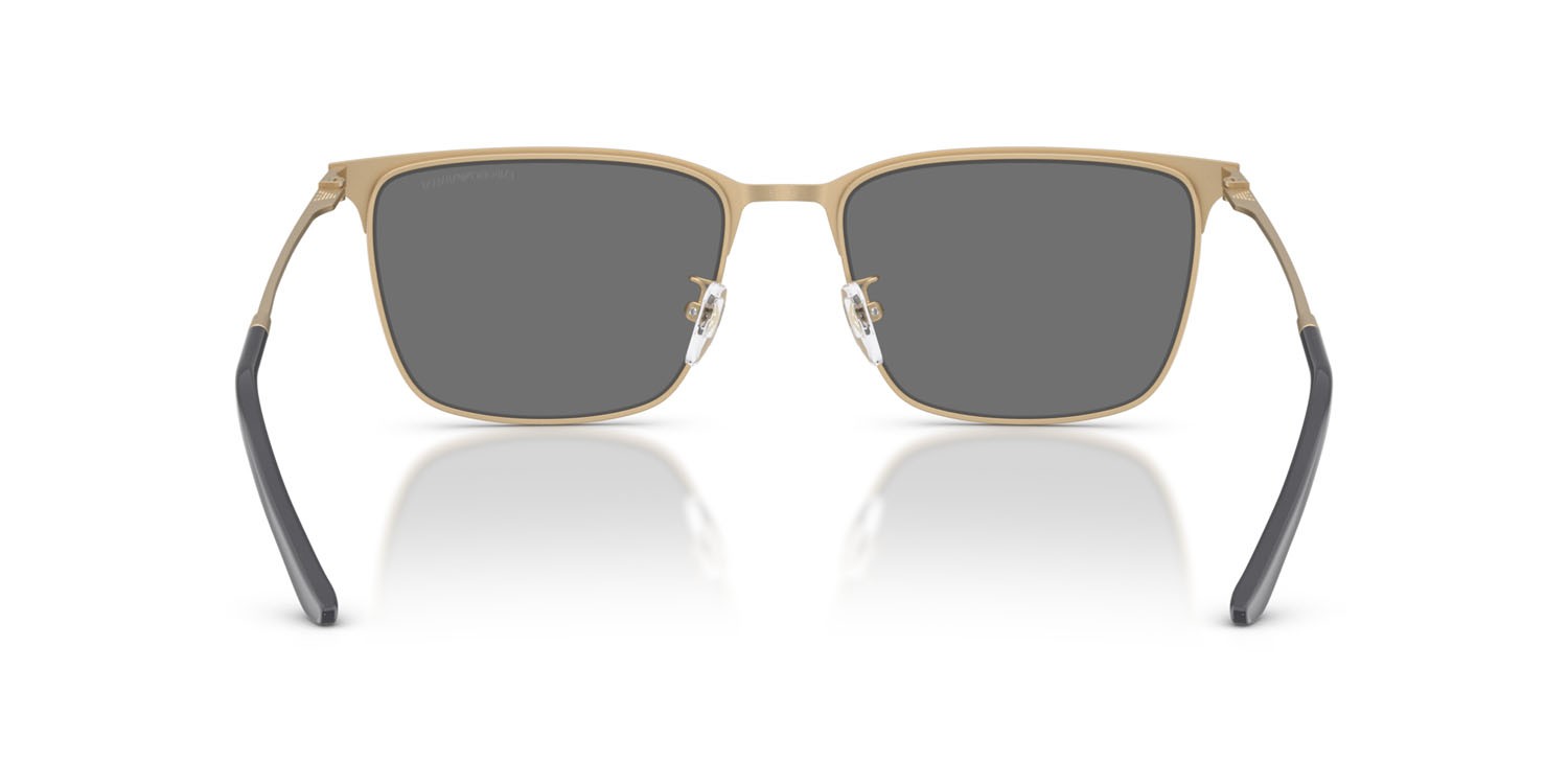 Occhiali da sole Emporio Armani EA 2164D (30026G) colore oro pallido opaco forma rettangolare lenti grigio argento specchiato