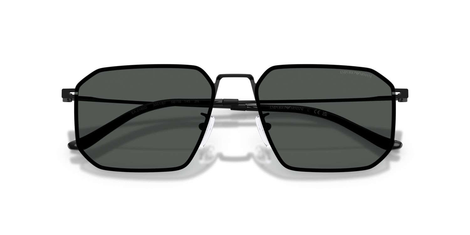 Occhiali da sole Emporio Armani EA 2165D (300187) colore nero opaco forma irregolare lenti grigio scuro