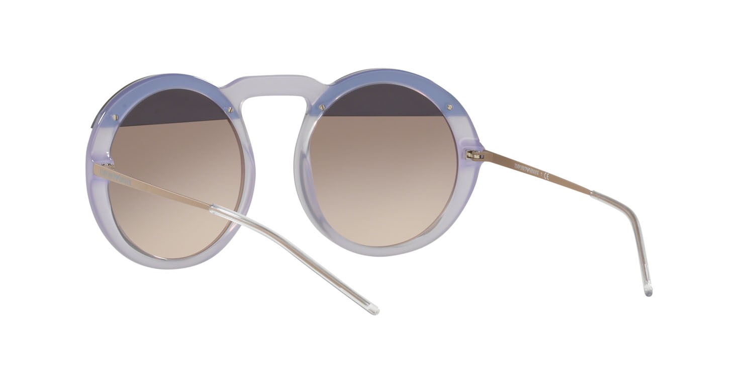 Sonnenbrillen Emporio Armani EA 4121 (570513) farbe violetto opalino form unregelmäßig gläser marrone sfumato grigio