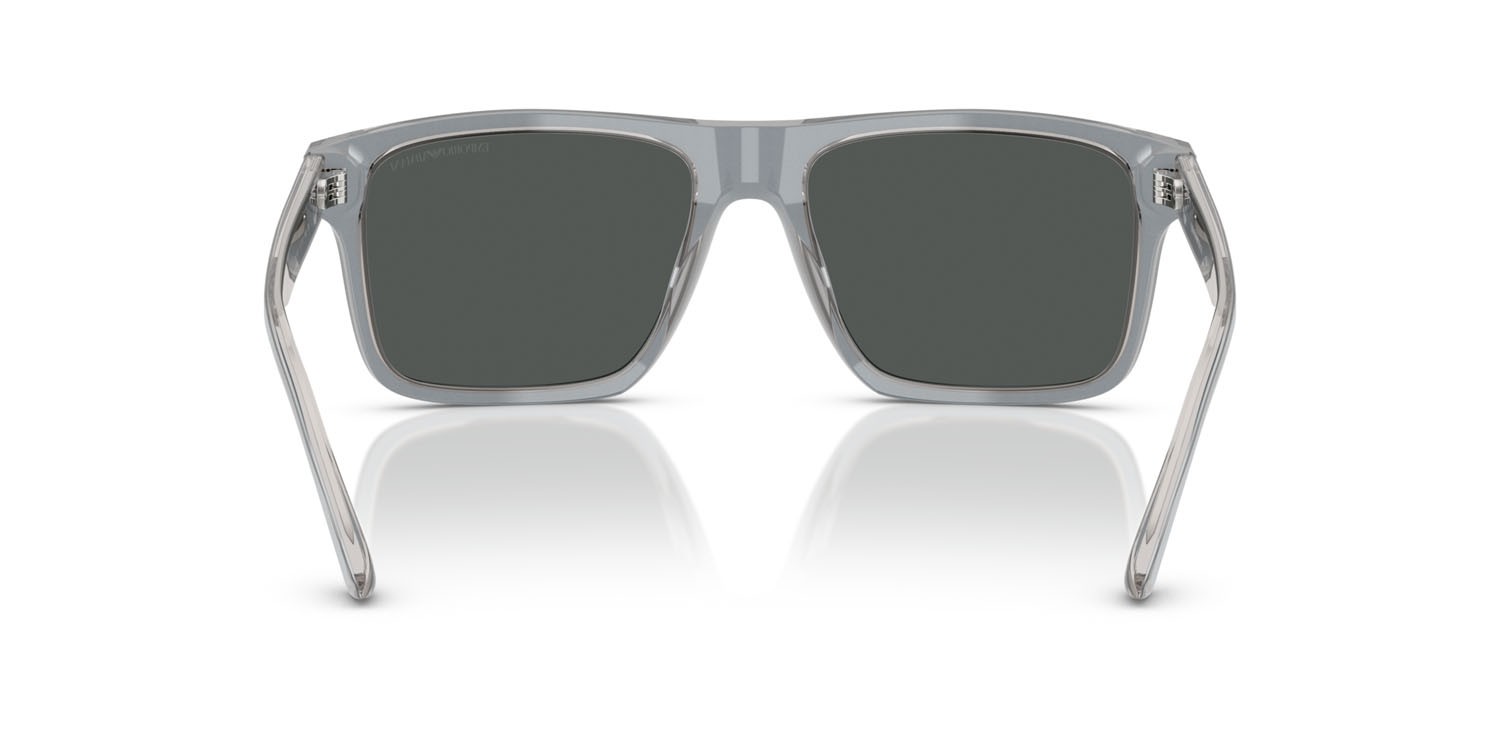 Occhiali da sole Emporio Armani EA 4232 (617787) colore grigio iridescente forma quadrato lenti fumo