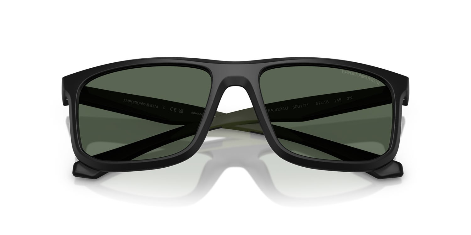 Occhiali da sole Emporio Armani EA 4234U (500171) colore nero opaco forma quadrato lenti verde scuro