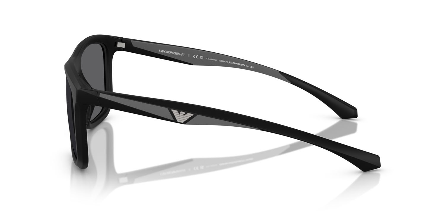 Occhiali da sole Emporio Armani EA 4234U (5001T3) colore nero opaco forma quadrato lenti polar grigio