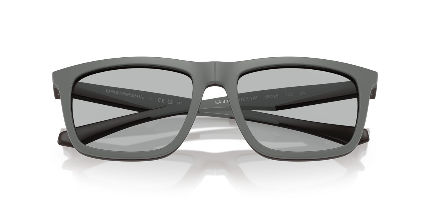 Occhiali da sole Emporio Armani EA 4235 (61861W) colore marrone opaco forma quadrato lenti trasparente
