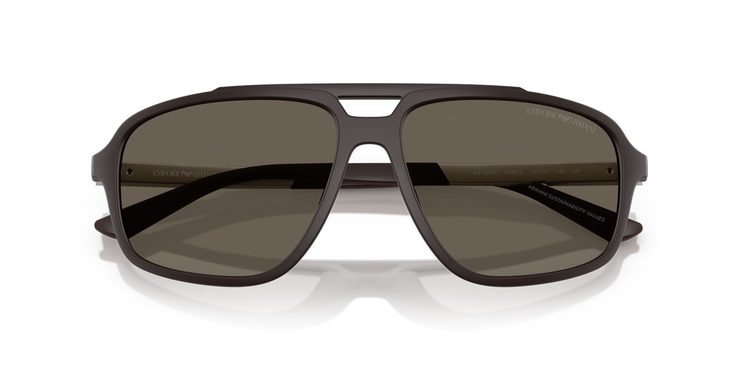 Occhiali da sole Emporio Armani EA 4236U (6186/3) colore marrone scuro forma aviator lenti marrone