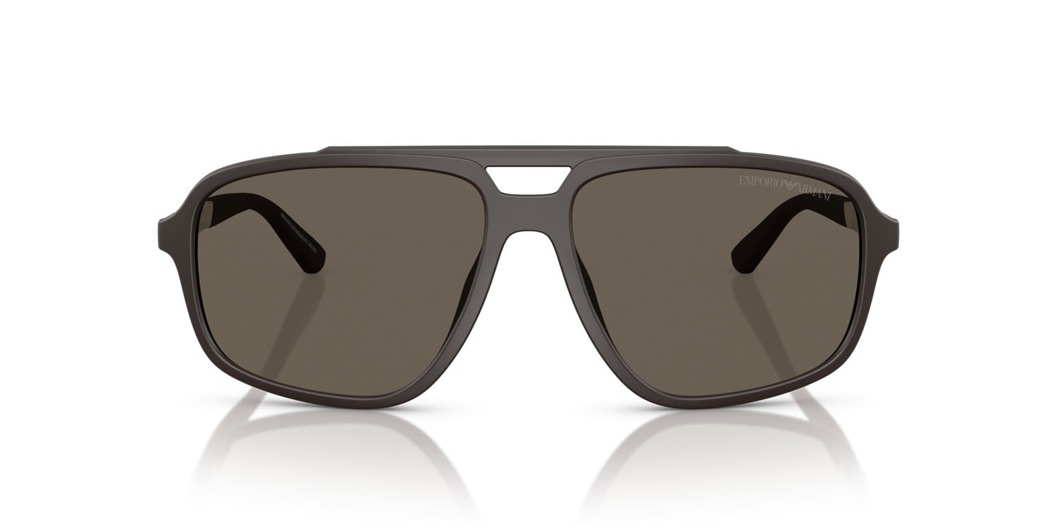 Occhiali da sole Emporio Armani EA 4236U (6186/3) colore marrone scuro forma aviator lenti marrone
