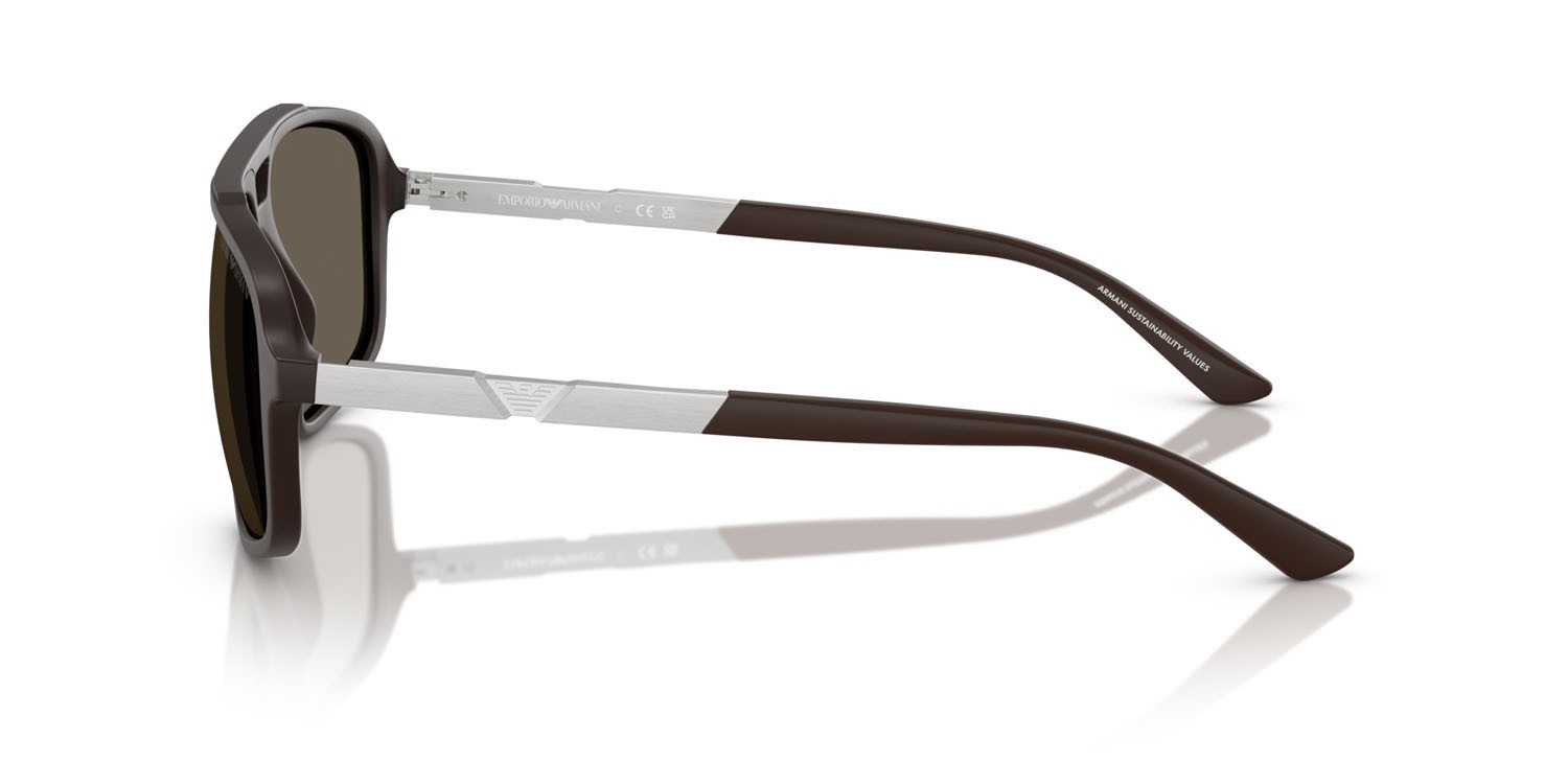 Occhiali da sole Emporio Armani EA 4236U (6186/3) colore marrone scuro forma aviator lenti marrone