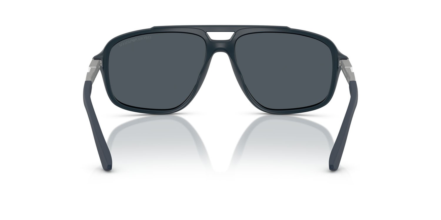 Occhiali da sole Emporio Armani EA 4236U (618987) colore blu scuro forma aviator lenti blu scuro