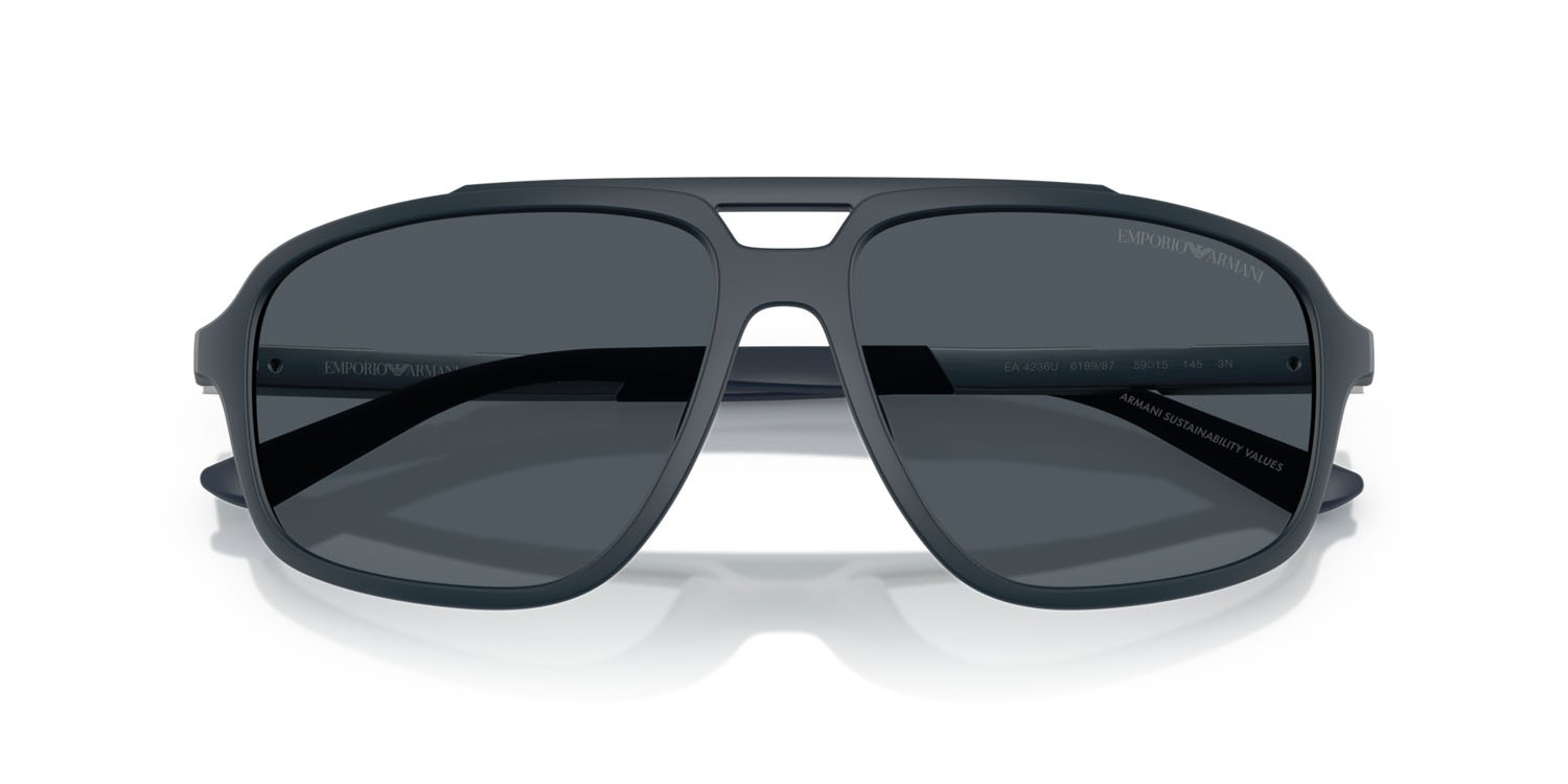Occhiali da sole Emporio Armani EA 4236U (618987) colore blu scuro forma aviator lenti blu scuro