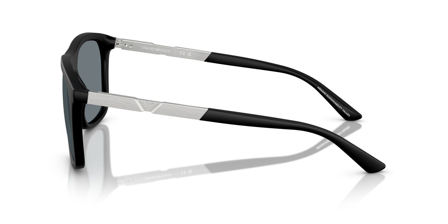 Occhiali da sole Emporio Armani EA 4237 (50016G) colore nero opaco forma quadrato lenti grigio nero specchiato