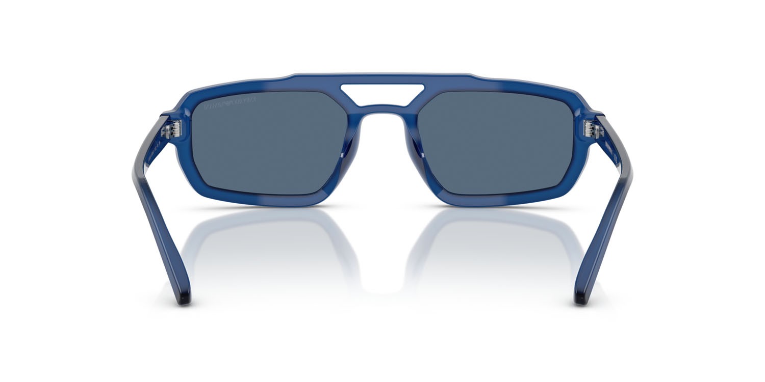 Occhiali da sole Emporio Armani EA 4240U (620180) colore blu opalino brillante forma irregolare lenti blu scuro