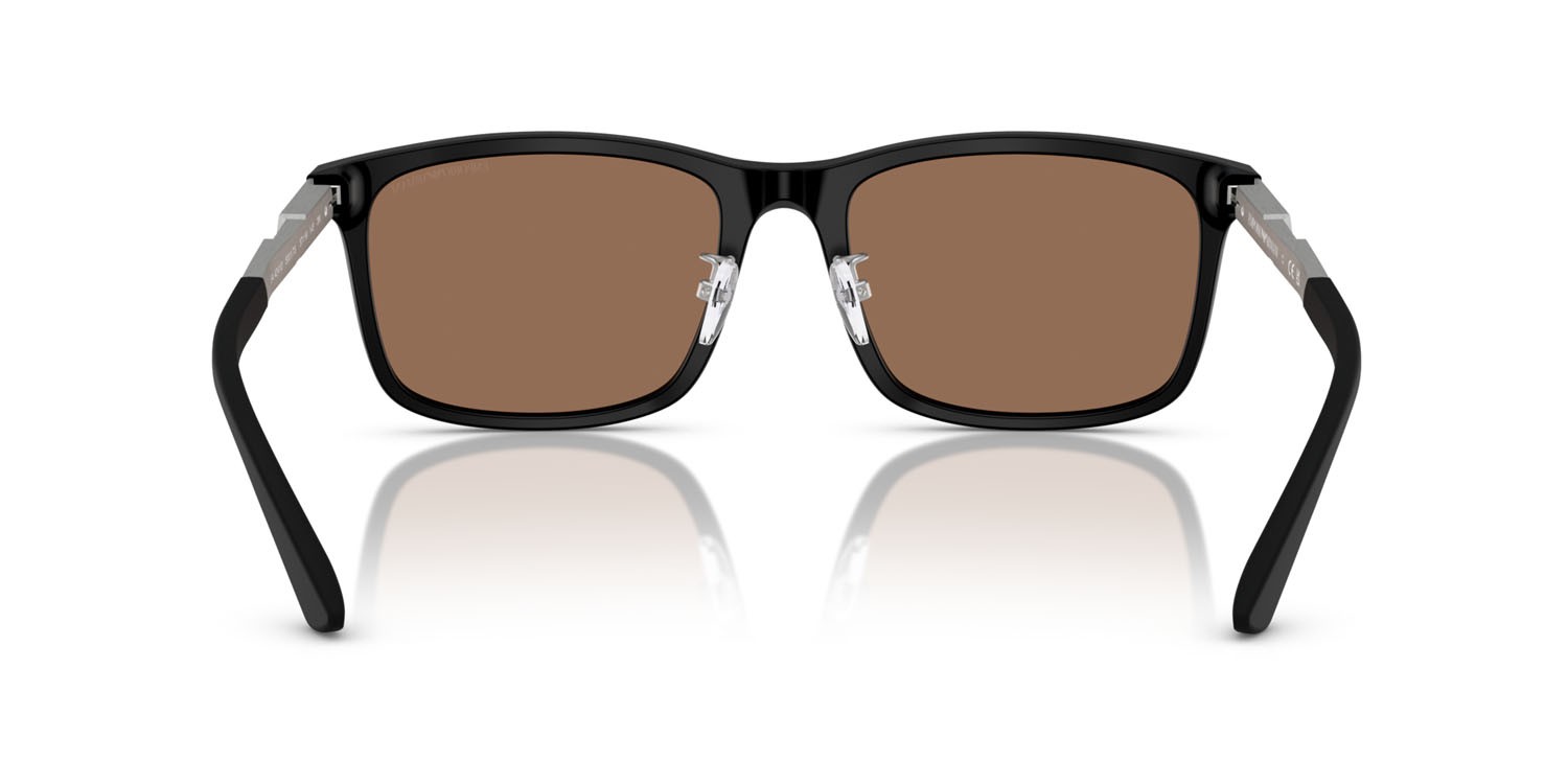 Occhiali da sole Emporio Armani EA 4241D (500173) colore nero opaco forma quadrato lenti marrone scuro
