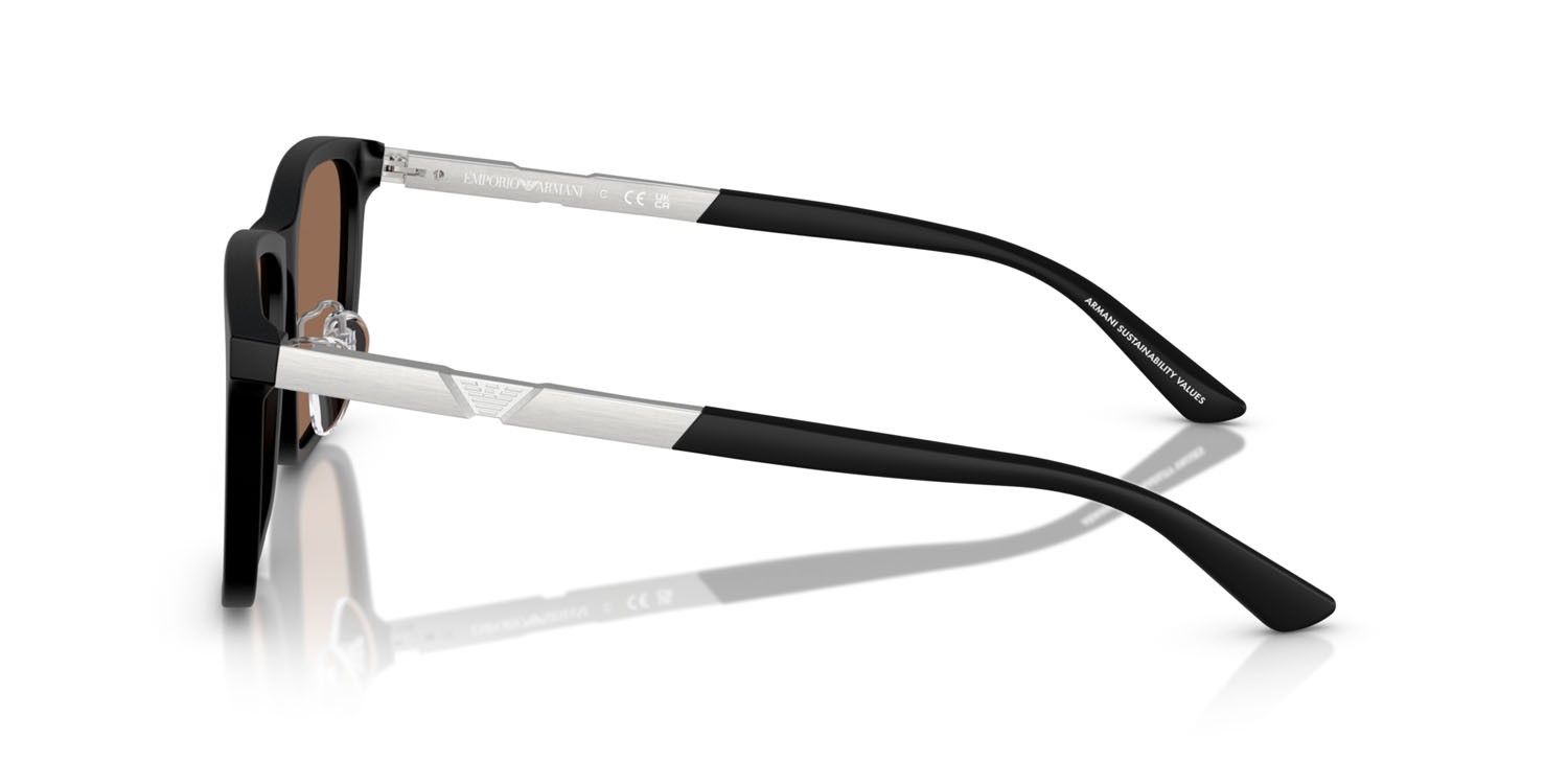 Occhiali da sole Emporio Armani EA 4241D (500173) colore nero opaco forma quadrato lenti marrone scuro