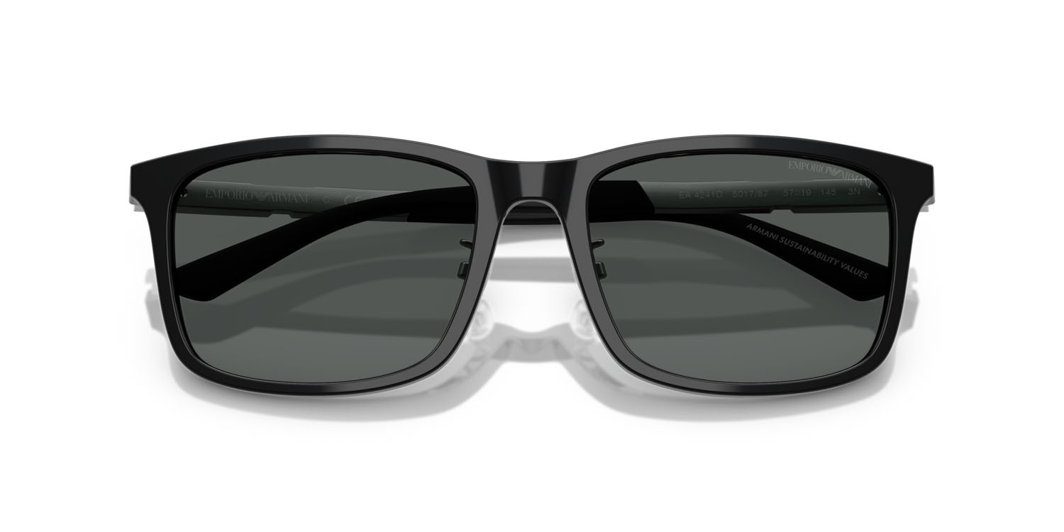 Occhiali da sole Emporio Armani EA 4241D (501787) colore nero lucido forma quadrato lenti grigio scuro