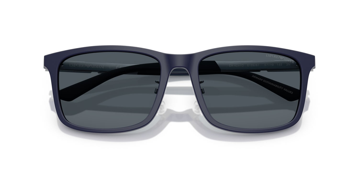 Occhiali da sole Emporio Armani EA 4241D (618987) colore blu scuro opaco forma quadrato lenti blu