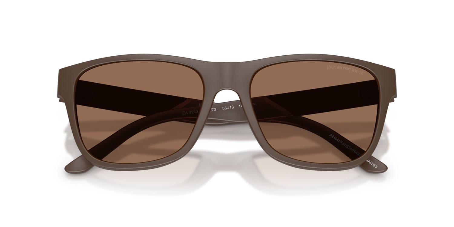 Occhiali da sole Emporio Armani EA 4243 (624373) colore marrone opaco forma quadrato lenti marrone scuro