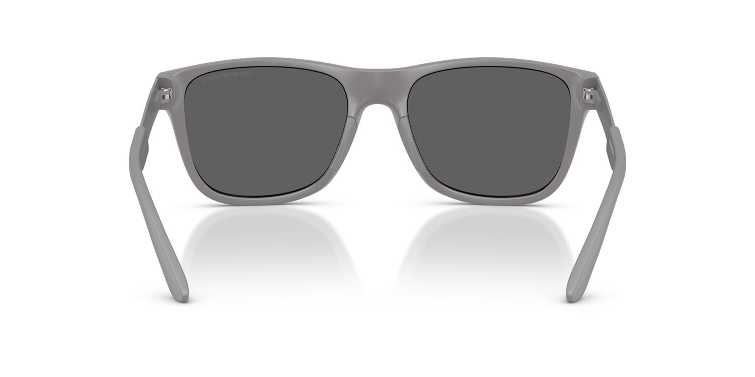 Occhiali da sole Emporio Armani EA 4243 (6245/1) colore grigio opaco forma quadrato lenti polar grigia