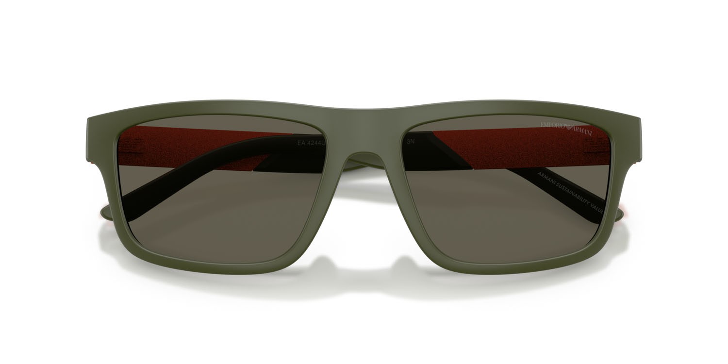 Occhiali da sole Emporio Armani EA 4244U (618471) colore verde opaco forma rettangolare lenti marrone scuro