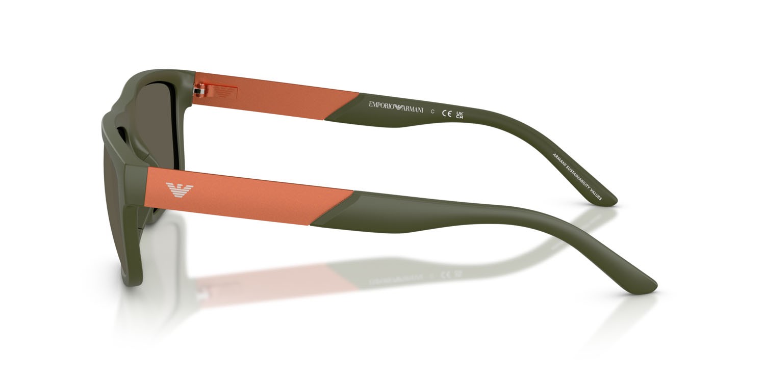 Occhiali da sole Emporio Armani EA 4244U (618471) colore verde opaco forma rettangolare lenti marrone scuro