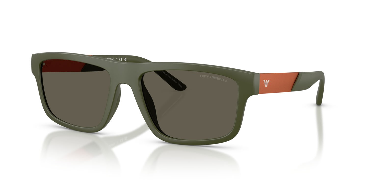 Occhiali da sole Emporio Armani EA 4244U (618471) colore verde opaco forma rettangolare lenti marrone scuro