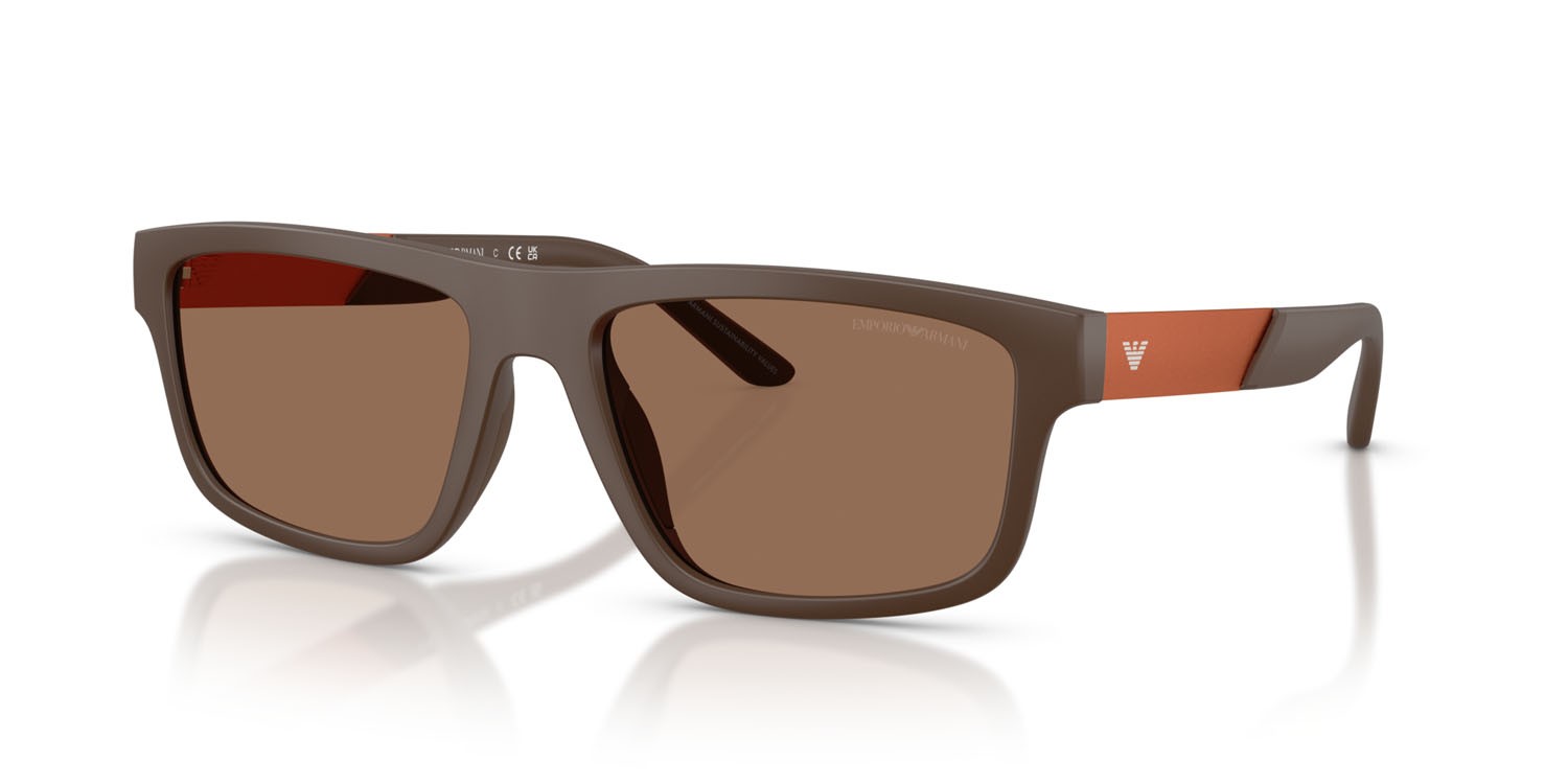 Occhiali da sole Emporio Armani EA 4244U (624373) colore marrone opaco forma rettangolare lenti marrone scuro