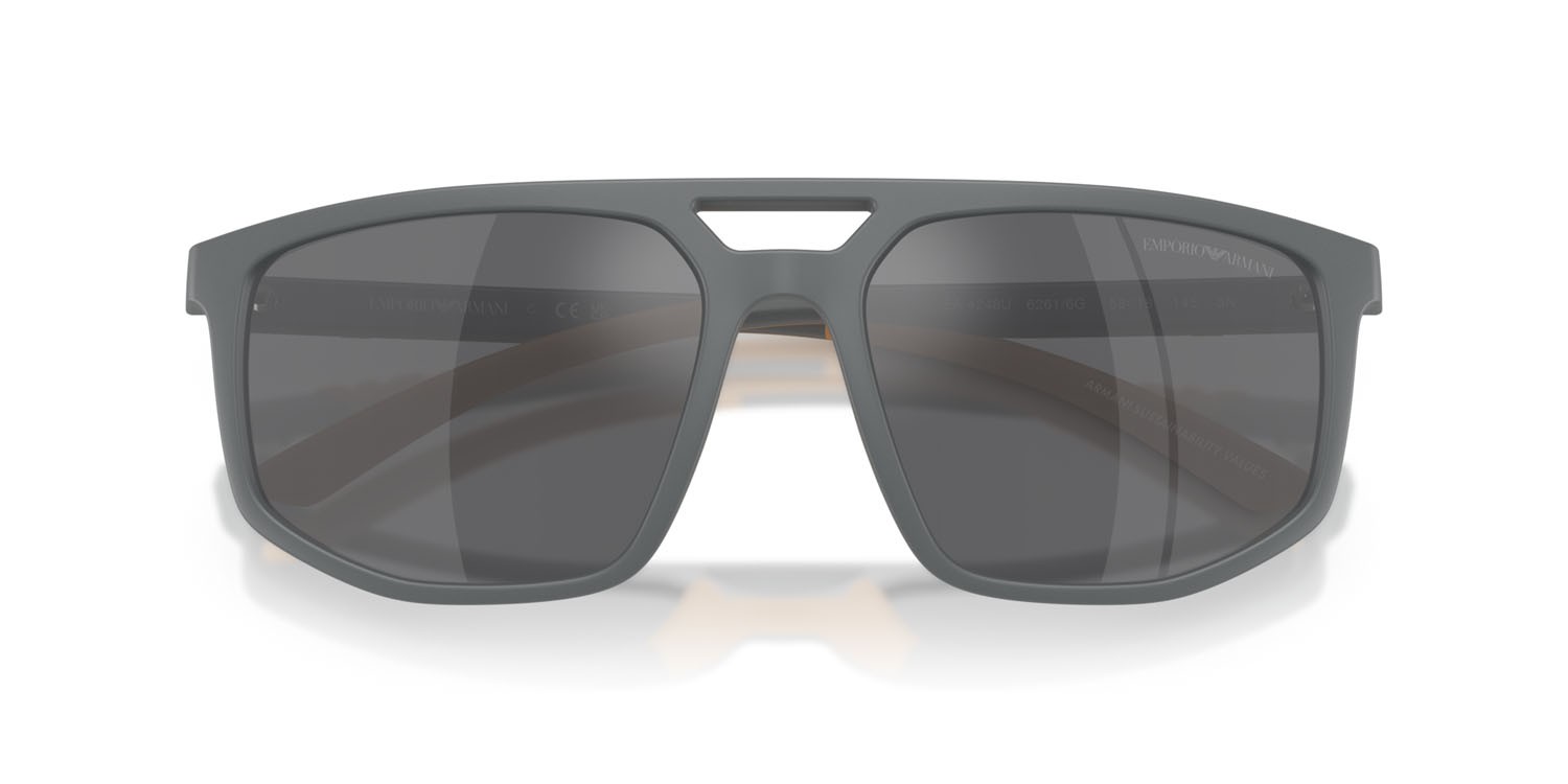 Occhiali da sole Emporio Armani EA 4248U (62616G) colore grigio opaco forma aviator lenti grigio argento specchiato