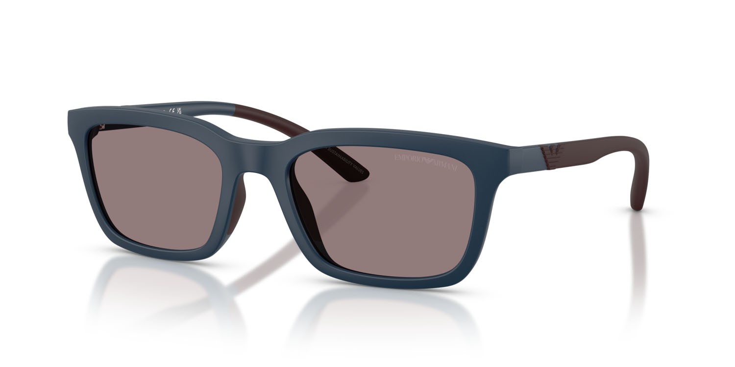 Occhiali da sole Emporio Armani EA 4249U (62607N) colore blu opaco forma rettangolare lenti violetto scuro
