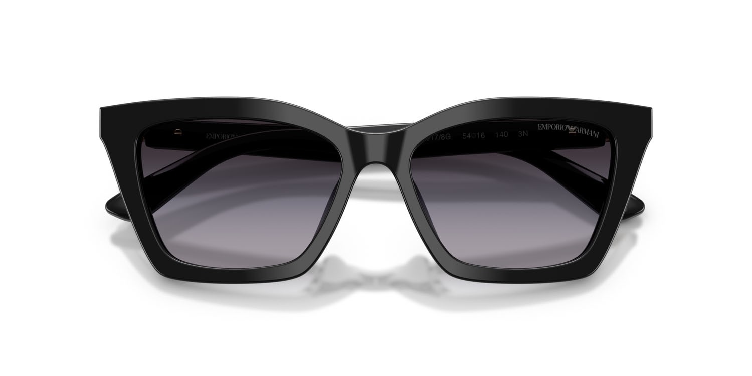 Occhiali da sole Emporio Armani EA 4250U (50178G) colore nero lucido forma farfalla lenti grigio sfumato