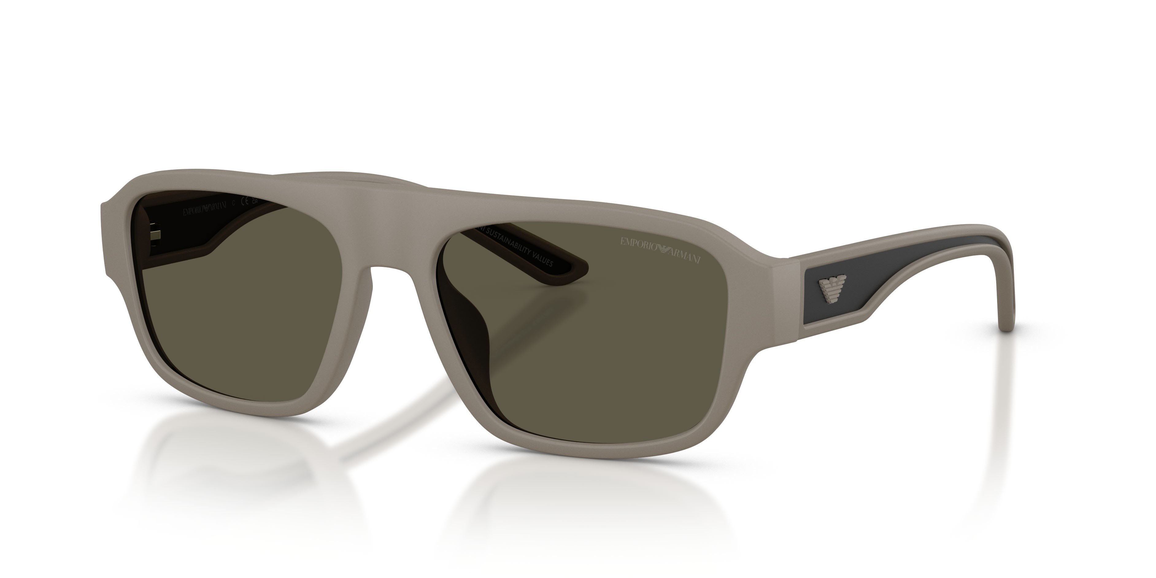 Occhiali da sole Emporio Armani EA 4266U (636187) colore marrone chiaro opaco gommato forma irregolare lenti grigio scuro