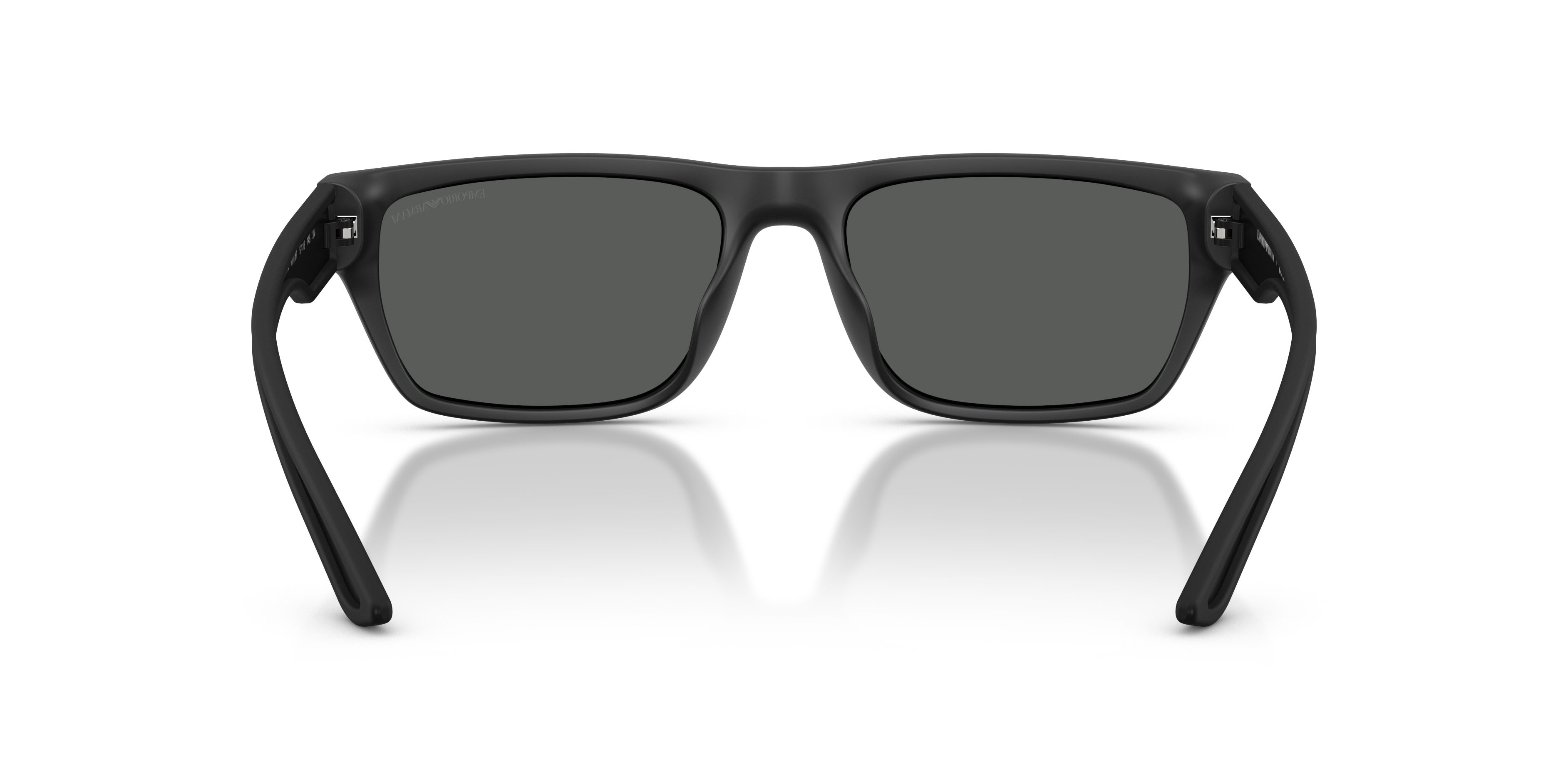 Occhiali da sole Emporio Armani EA 4267U (500187) colore nero opaco gommato forma quadrato lenti grigio scuro