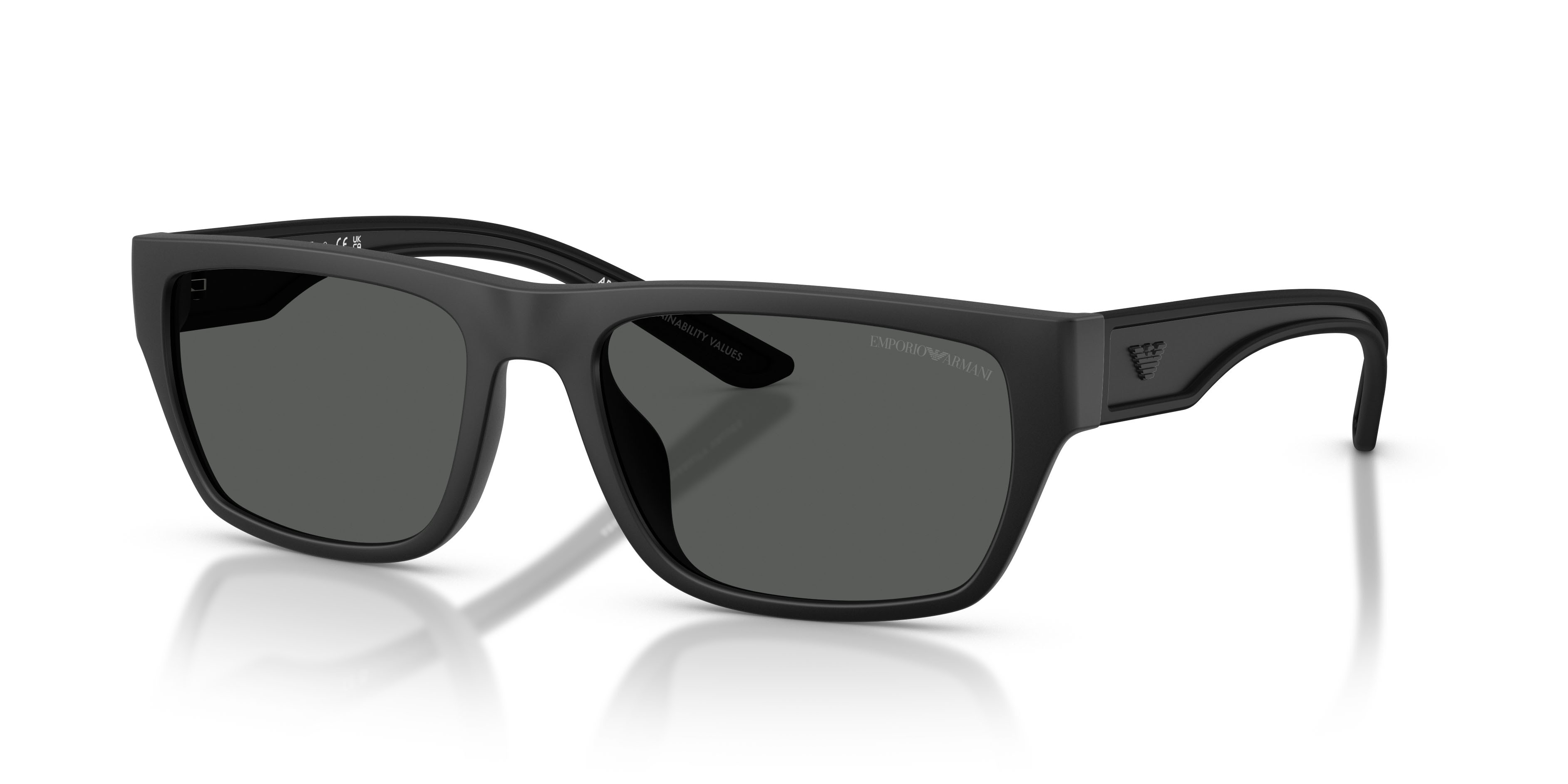 Occhiali da sole Emporio Armani EA 4267U (500187) colore nero opaco gommato forma quadrato lenti grigio scuro