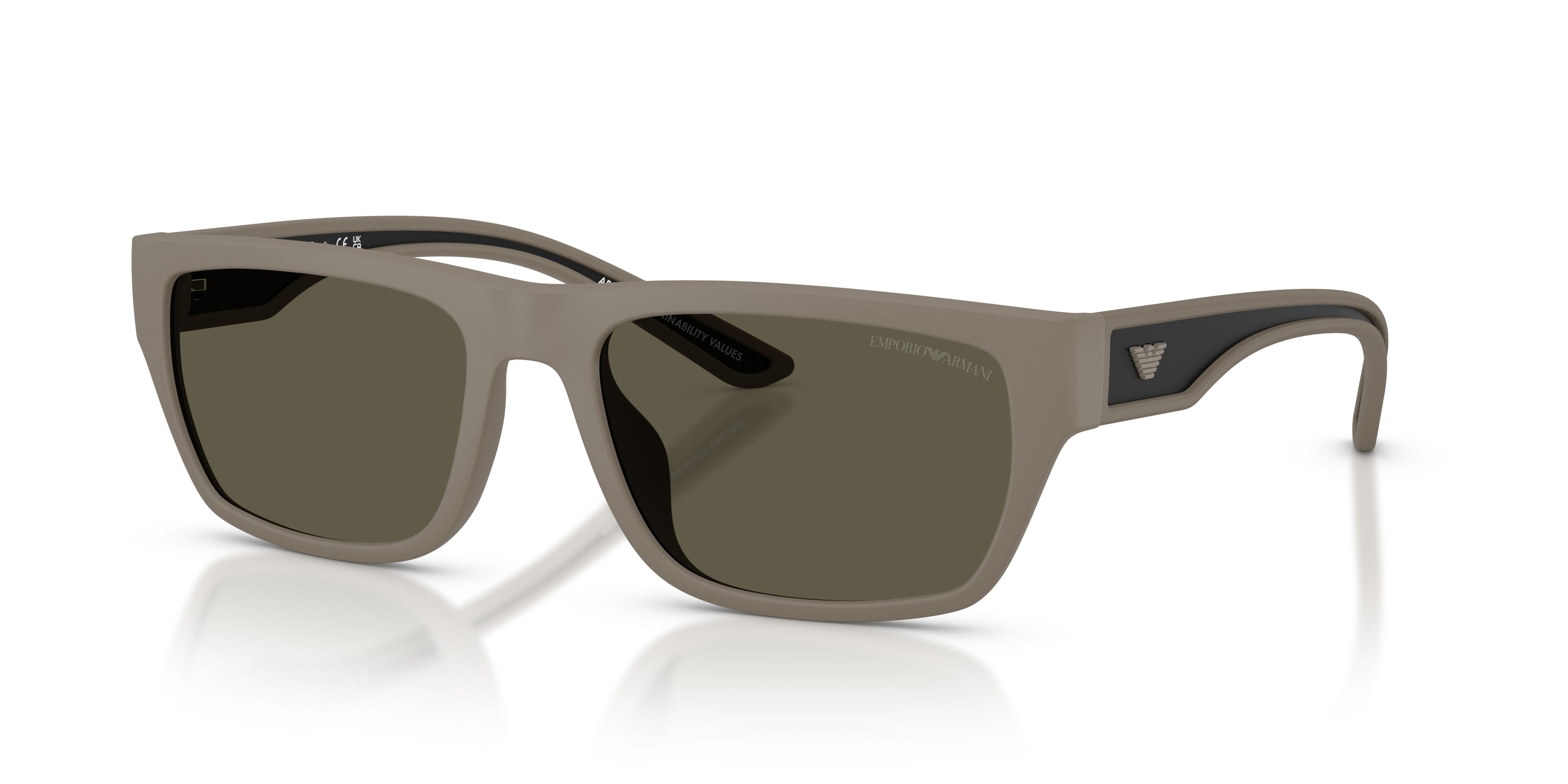 Occhiali da sole Emporio Armani EA 4267U (636187) colore marrone chiaro opaco gommato forma quadrato lenti grigio scuro